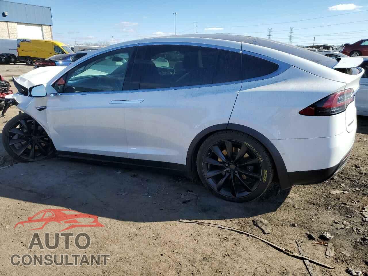 TESLA MODEL X 2018 - 5YJXCAE20JF120843
