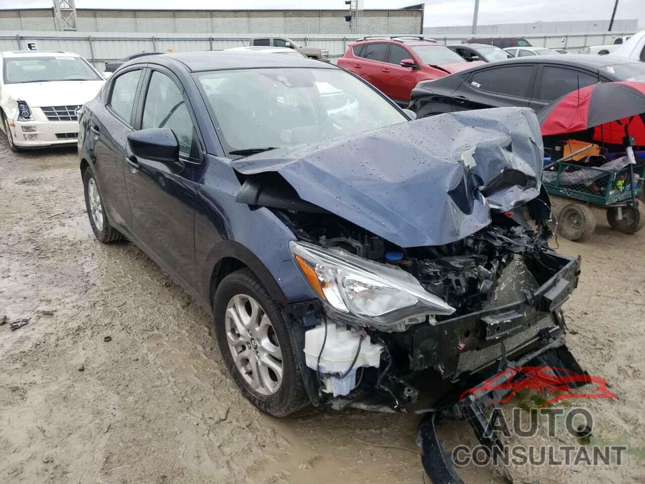 TOYOTA YARIS 2017 - 3MYDLBYV3HY150112