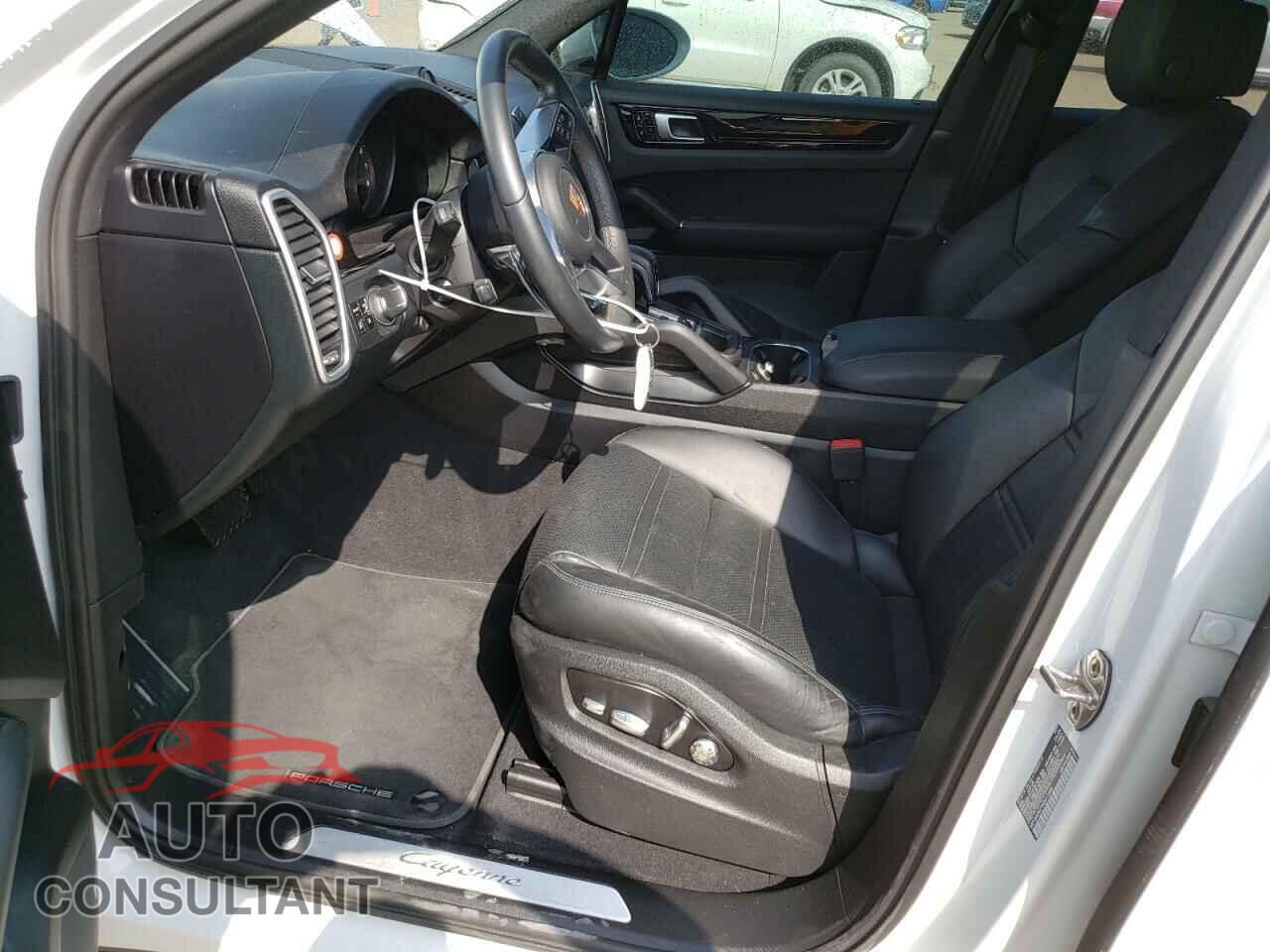 PORSCHE CAYENNE 2019 - WP1AA2AY1KDA11486