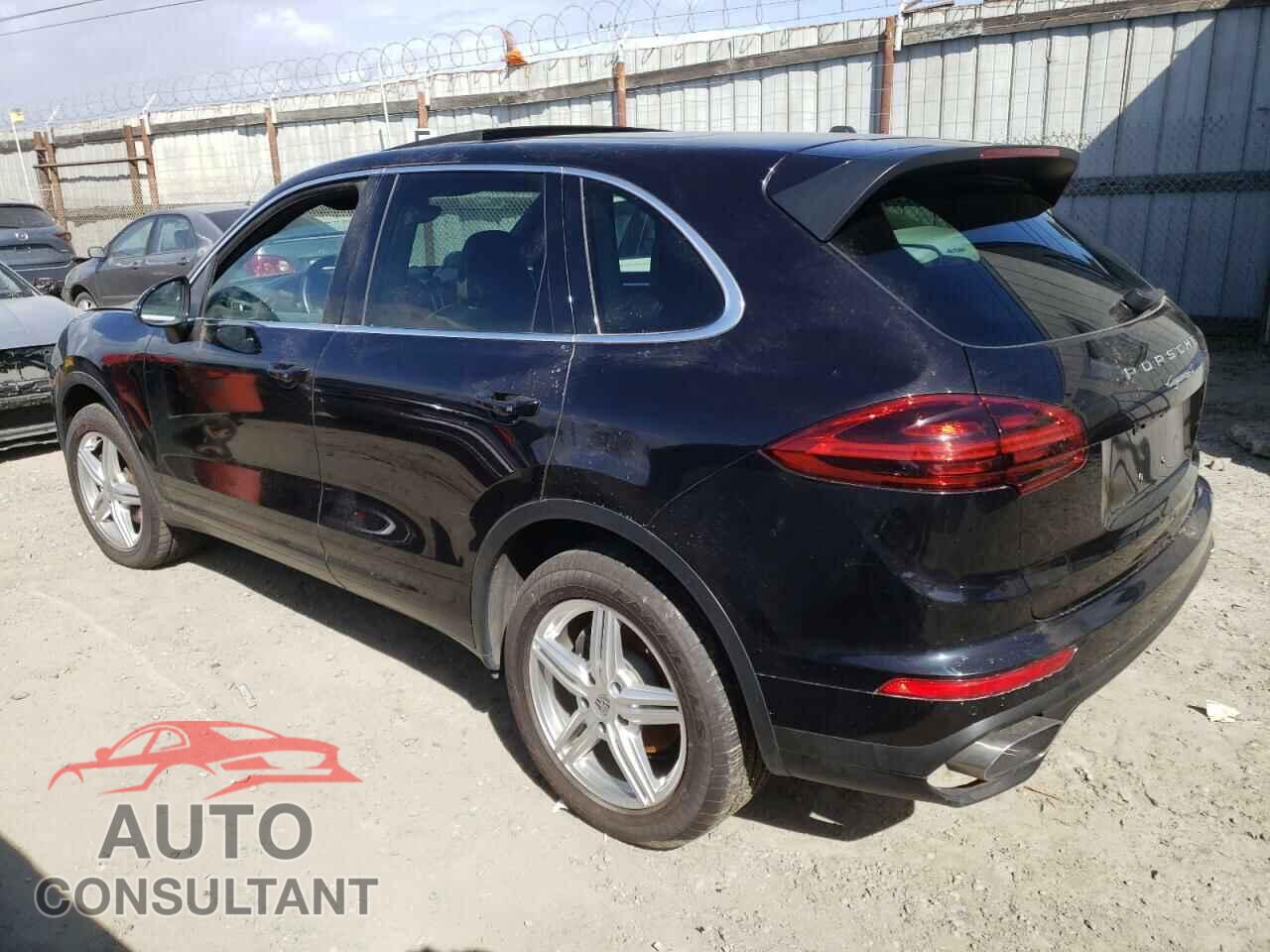 PORSCHE CAYENNE 2016 - WP1AA2A2XGLA10958