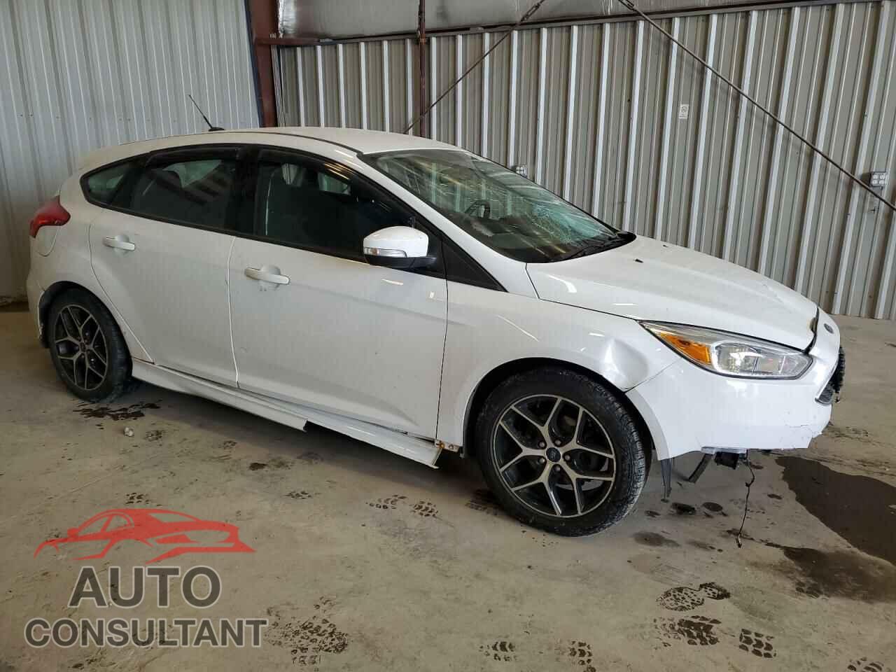 FORD FOCUS 2016 - 1FADP3K28GL369569
