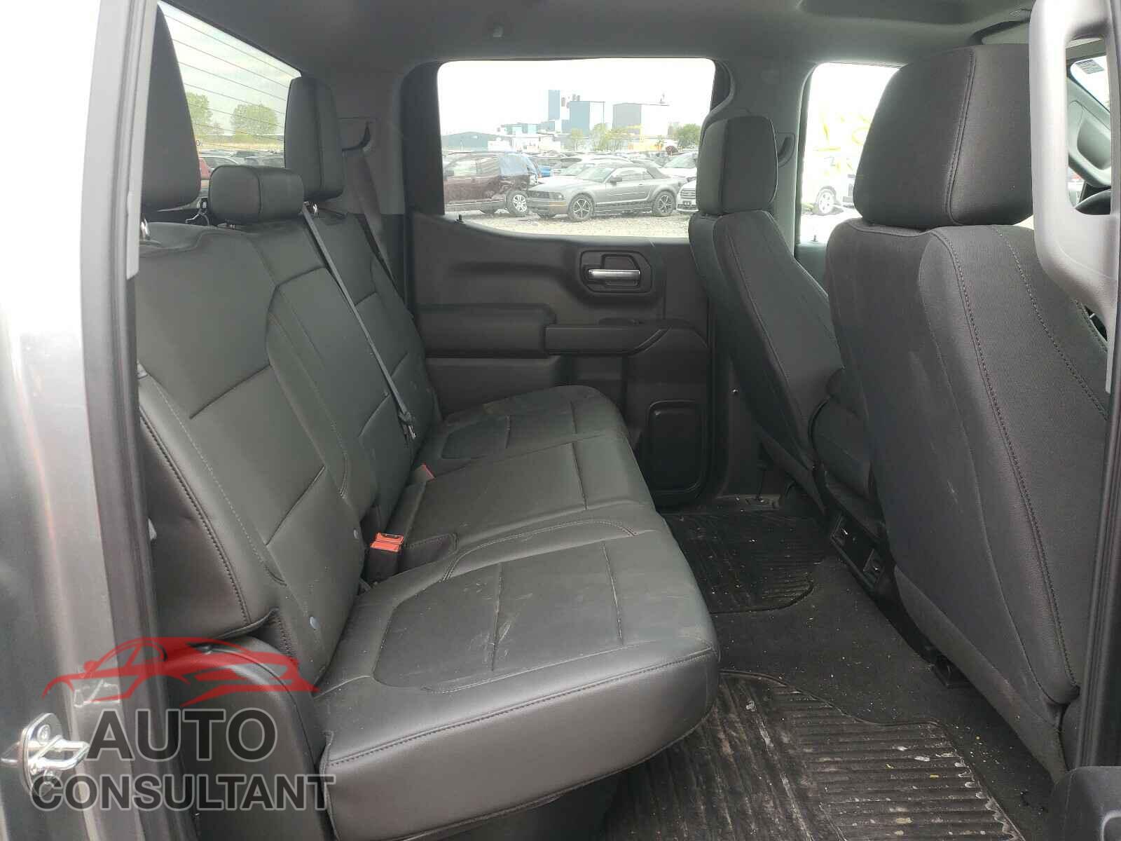 CHEVROLET SILVERADO 2020 - 1GCUYAEF4LZ242514