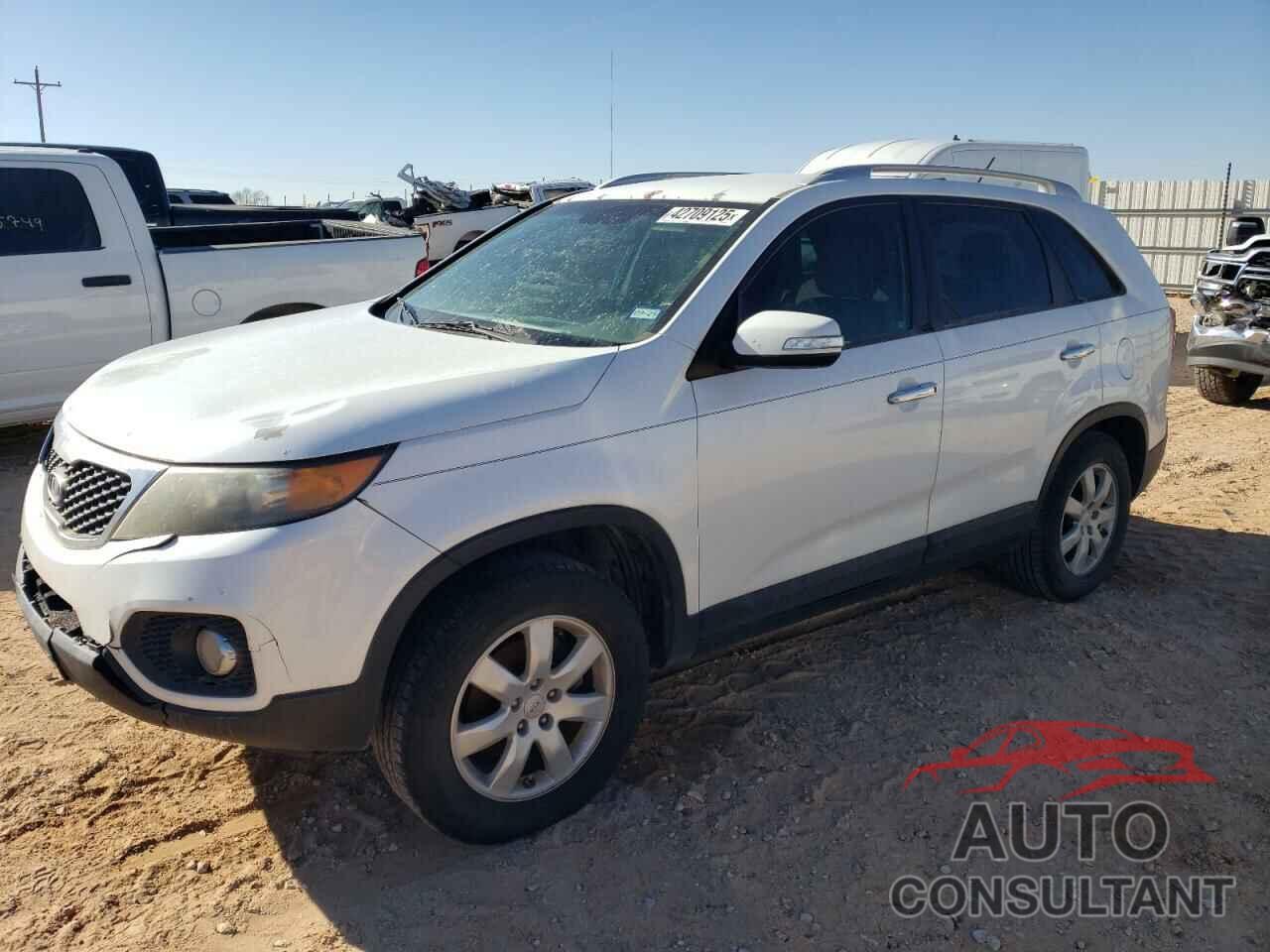 KIA SORENTO 2011 - 5XYKT4A15BG048945