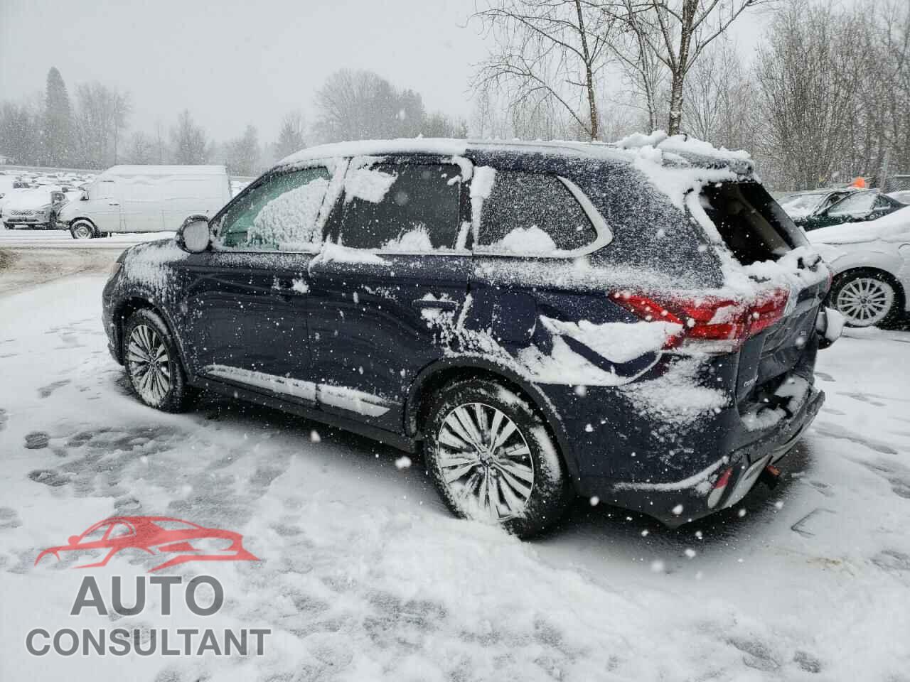 MITSUBISHI 12' BOX 2020 - JA4AZ3A36LZ036211