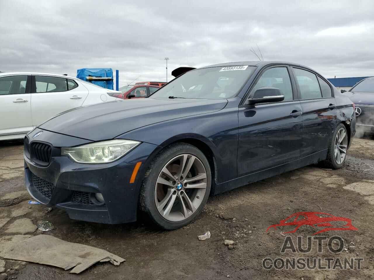 BMW 3 SERIES 2013 - WBA3C1G56DNR46413