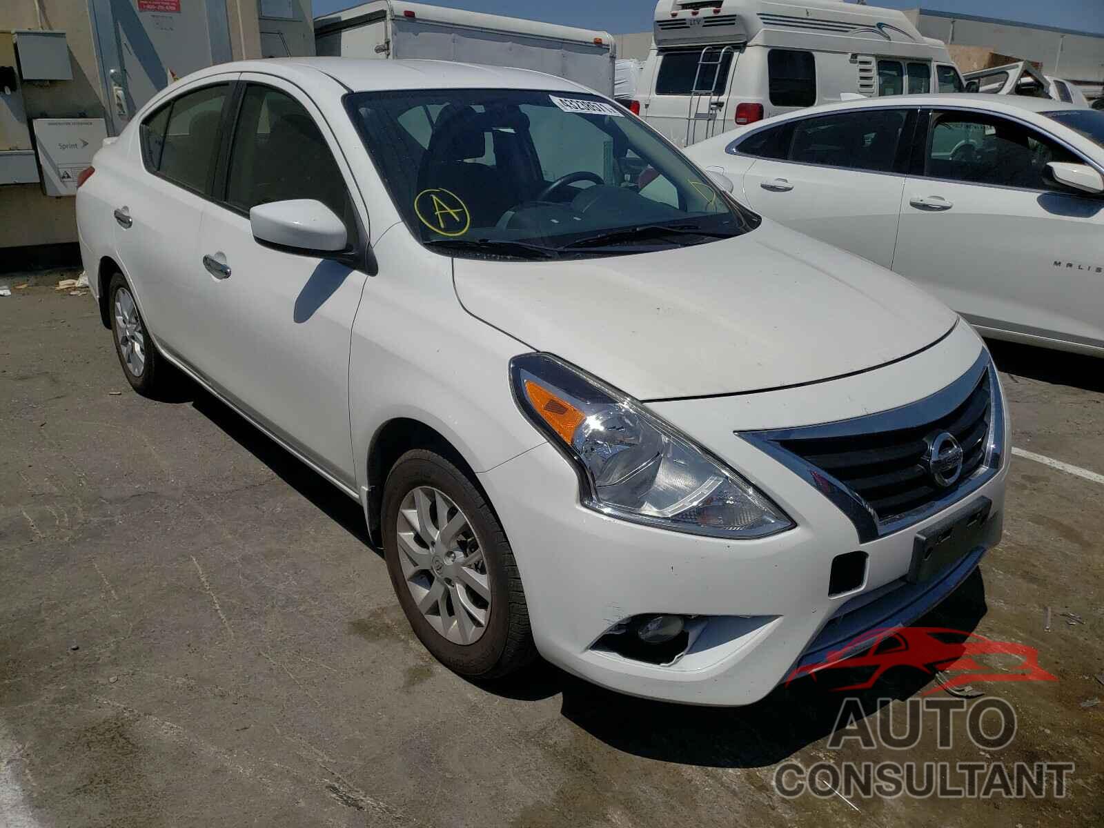 NISSAN VERSA 2017 - 3N1CN7APXHL864994