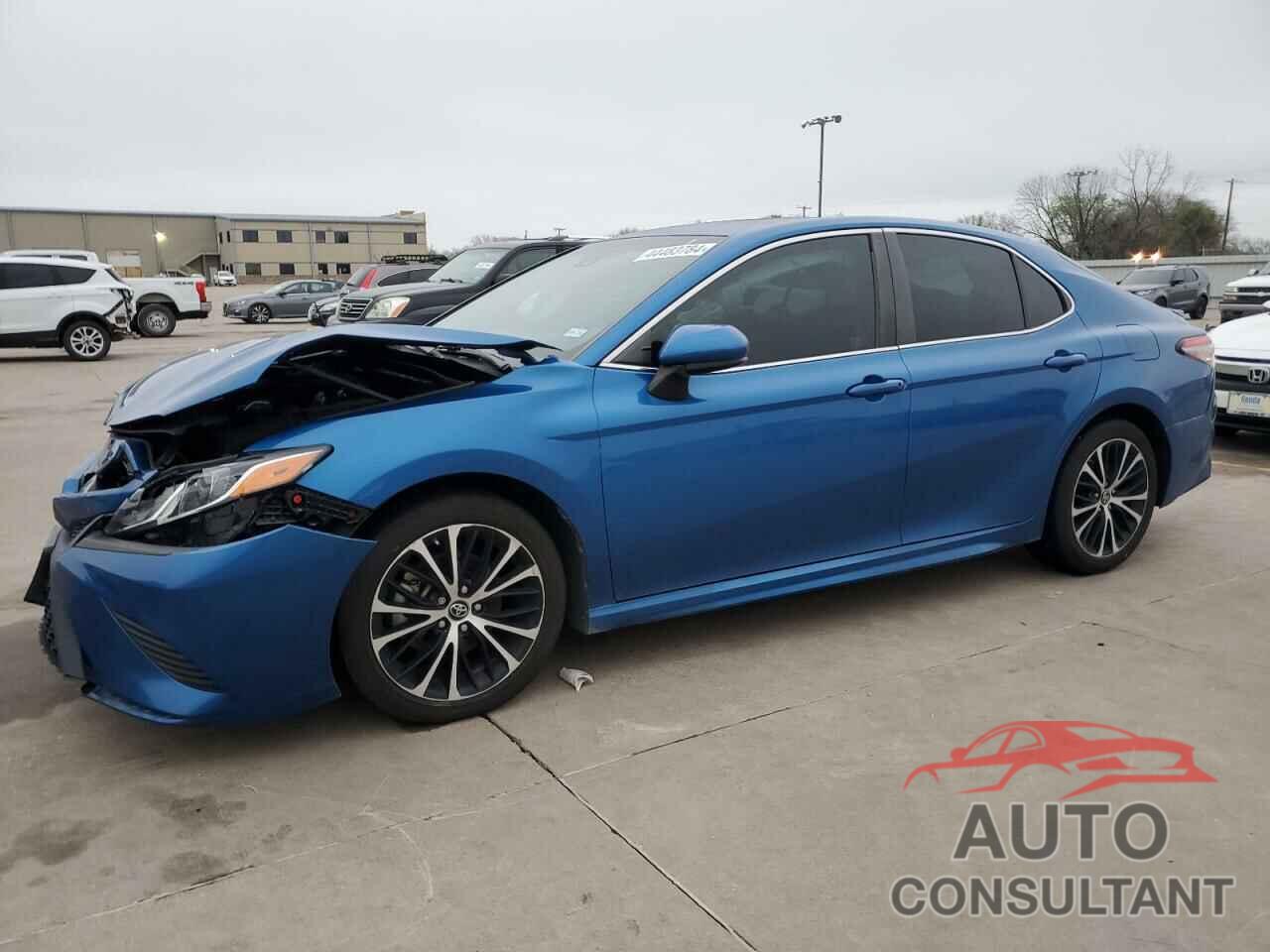 TOYOTA CAMRY 2018 - 4T1B11HK2JU150215