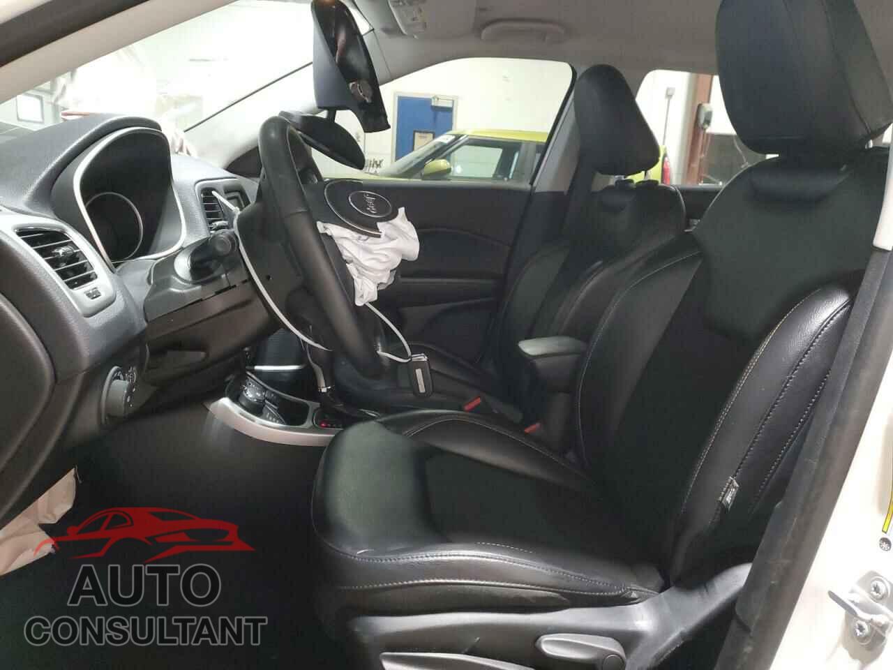 JEEP COMPASS 2018 - 3C4NJDBB9JT484196