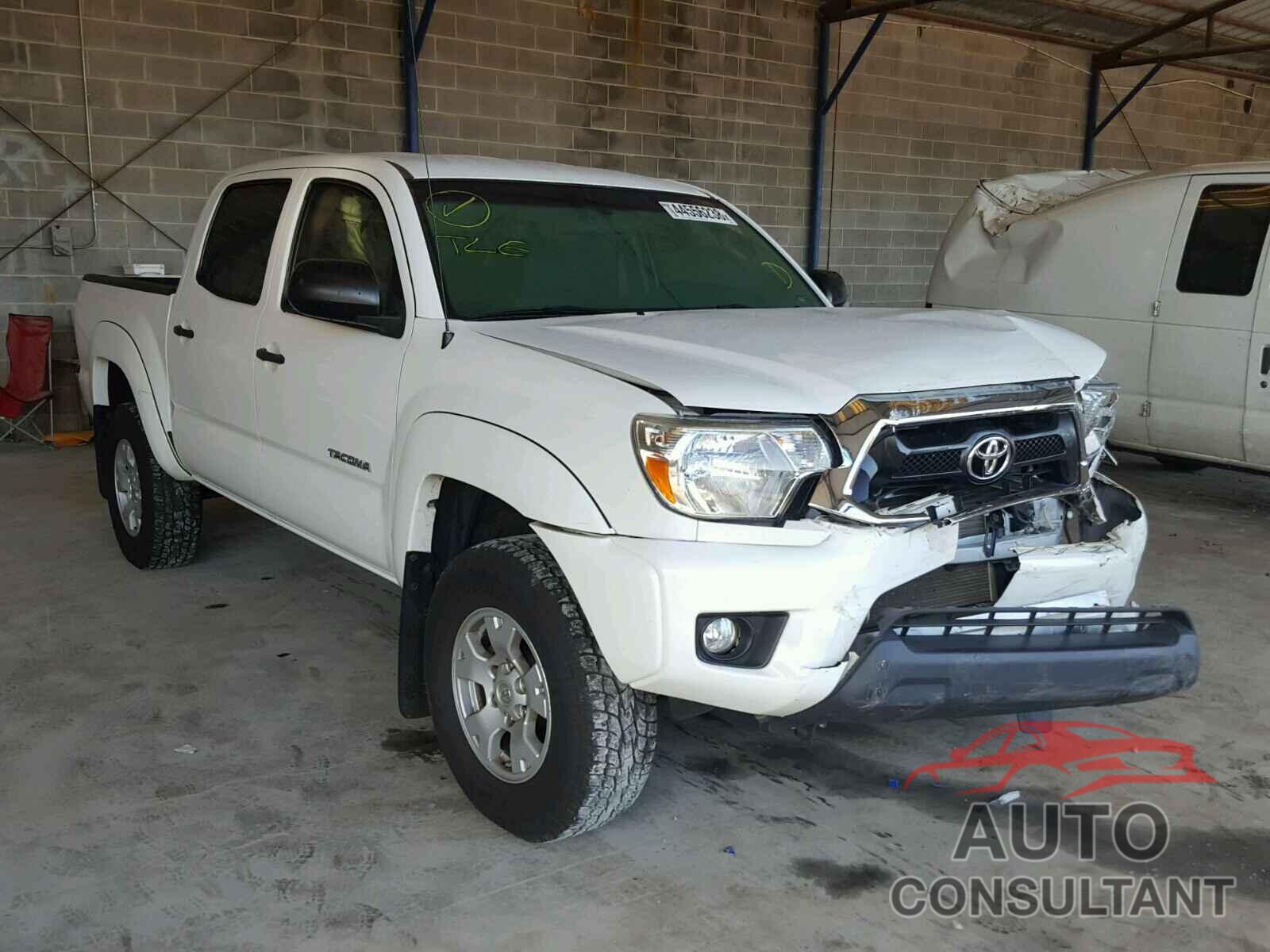 TOYOTA TACOMA DOUBLE CAB PRERUNNER 2015 - 3TMJU4GN5FM180941