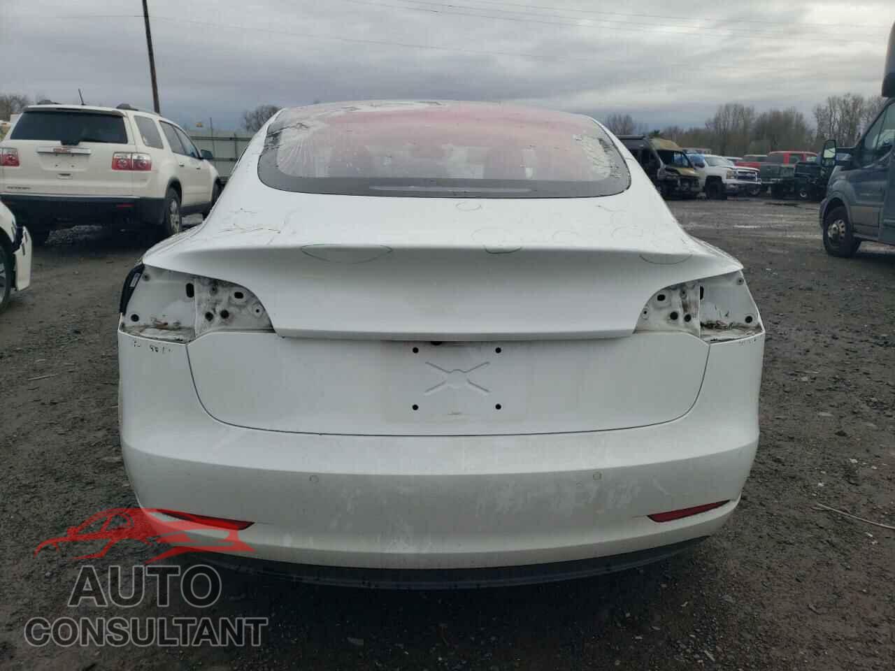 TESLA MODEL 3 2018 - 5YJ3E1EA1JF005720