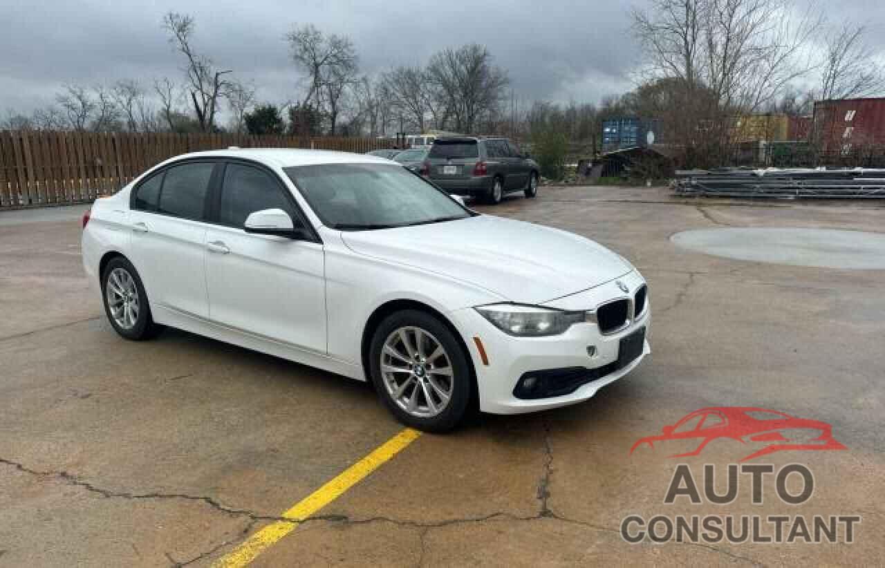 BMW 3 SERIES 2017 - WBA8E1G55HNU13877