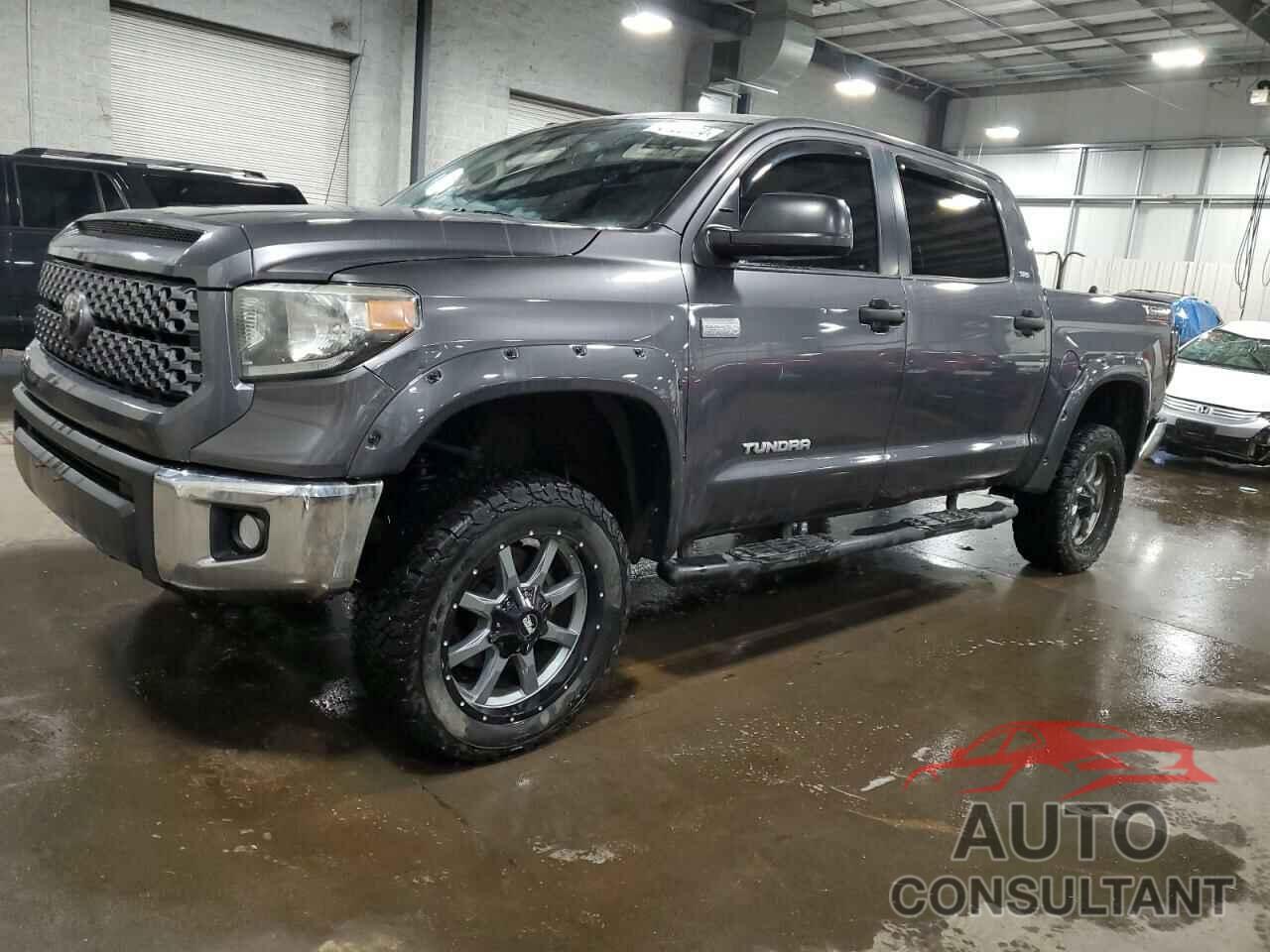 TOYOTA TUNDRA 2018 - 5TFDW5F13JX711973