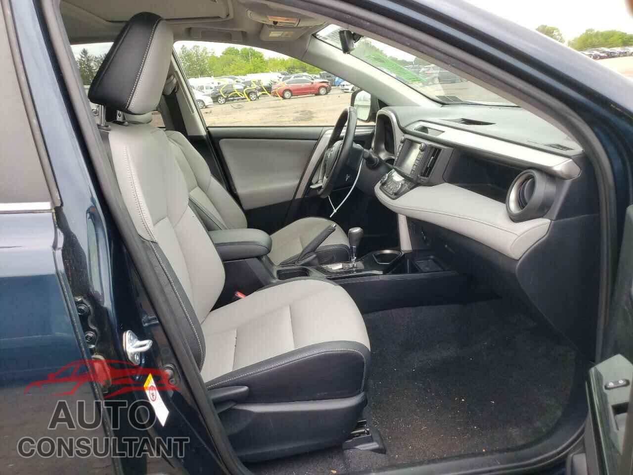 TOYOTA RAV4 2017 - JTMDFREV0HJ124591