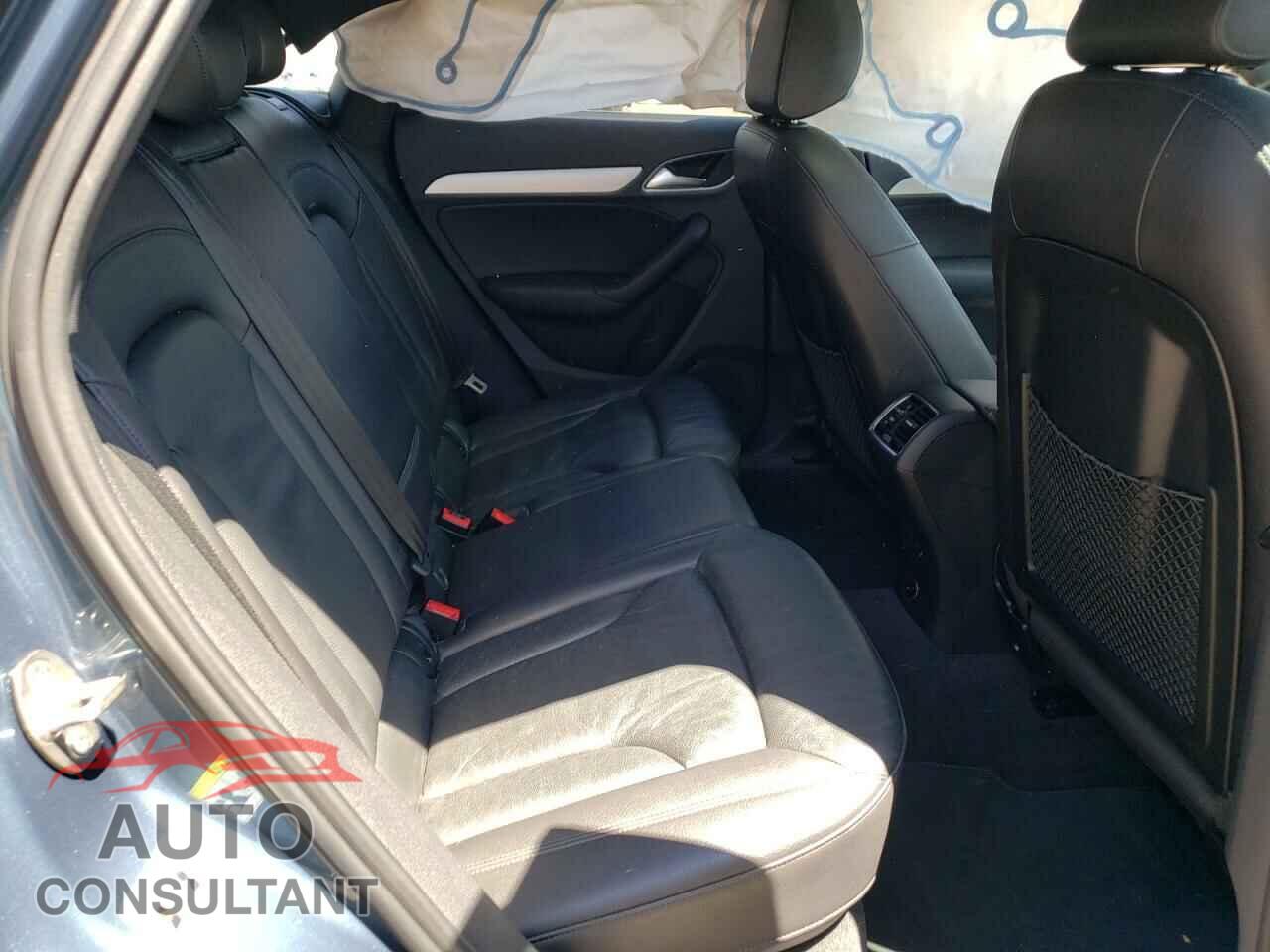 AUDI Q3 2017 - WA1ECCFS3HR003628