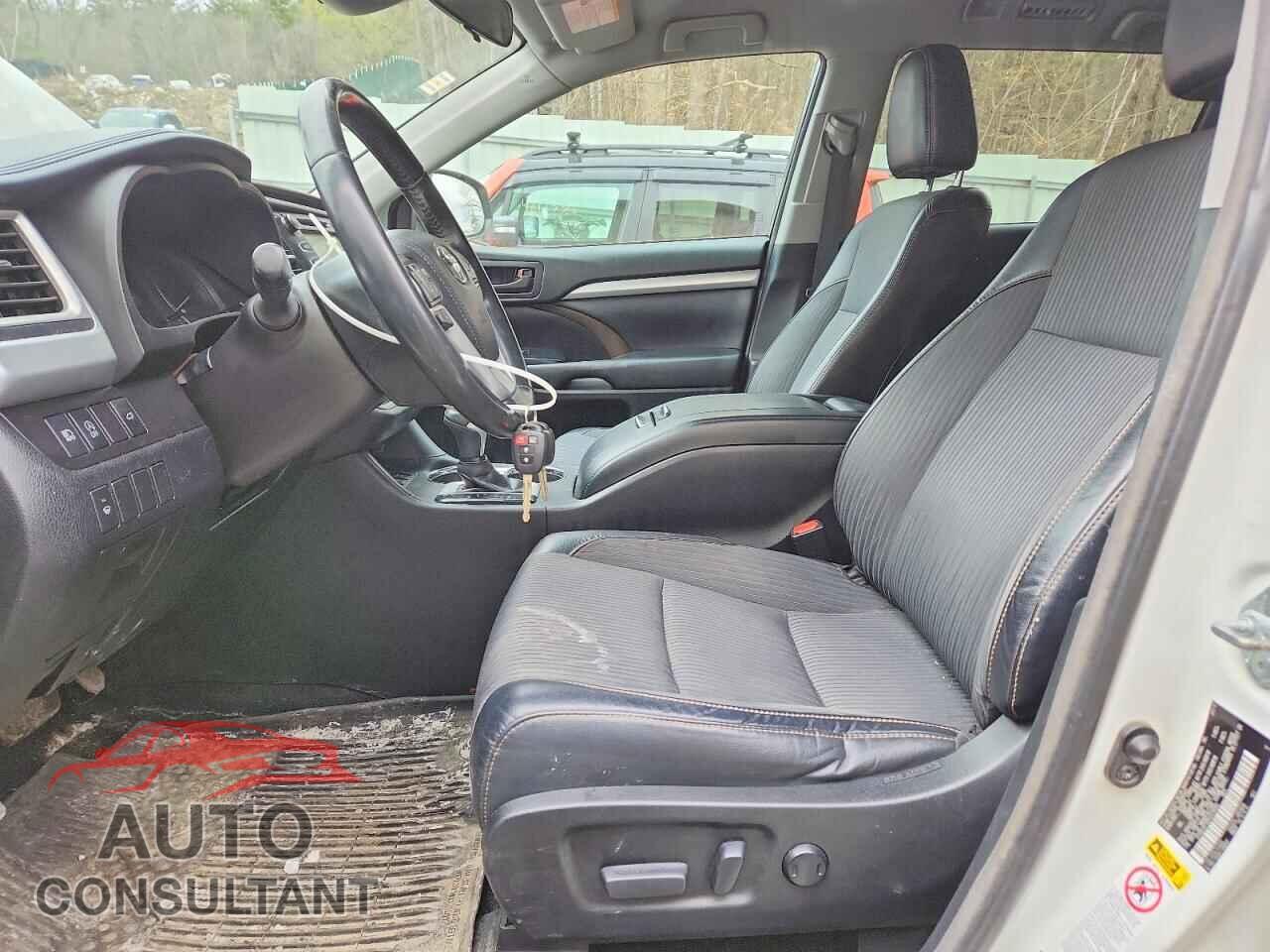 TOYOTA HIGHLANDER 2017 - 5TDBZRFH6HS378090