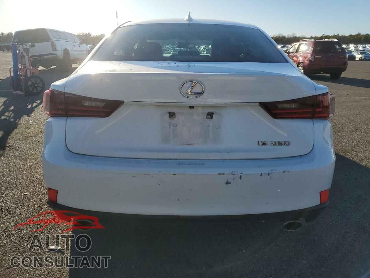 LEXUS IS 2014 - JTHBF1D22E5024544