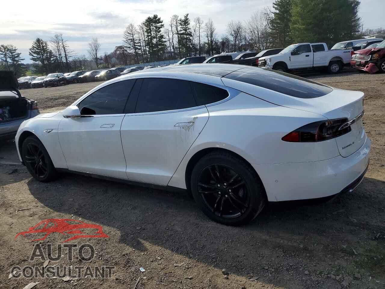 TESLA MODEL S 2015 - 5YJSA1E27FF104176