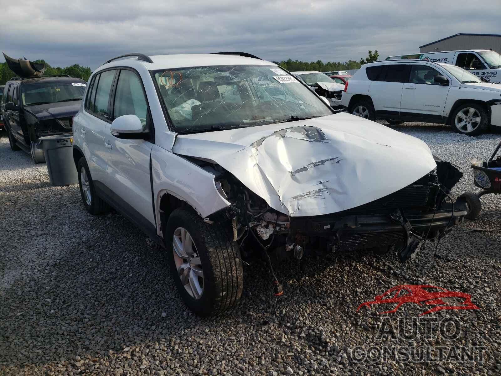 VOLKSWAGEN TIGUAN 2016 - WVGBV7AX3GW599056