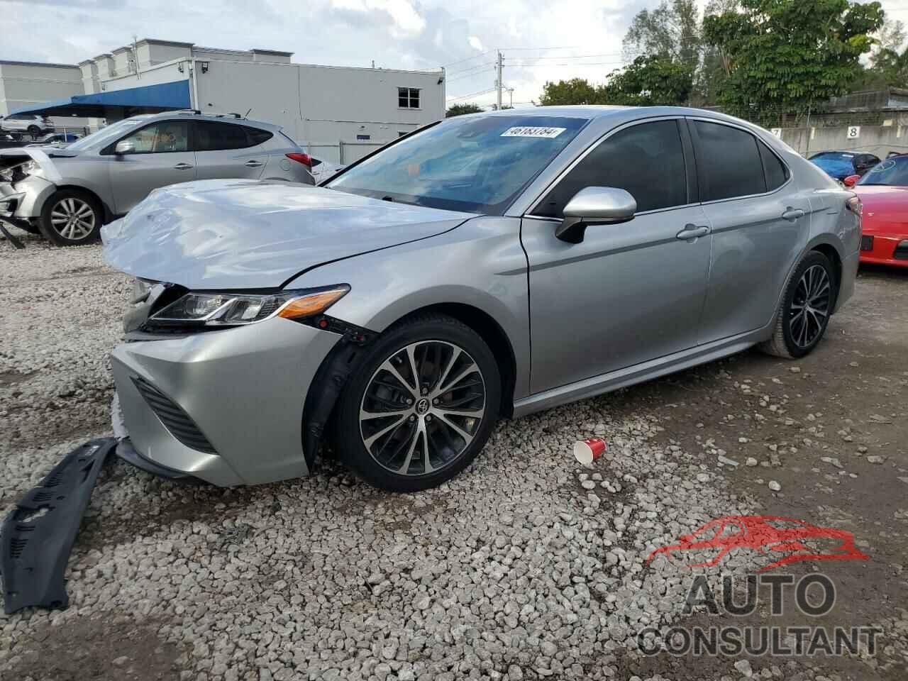 TOYOTA CAMRY 2018 - 4T1B11HK6JU660079