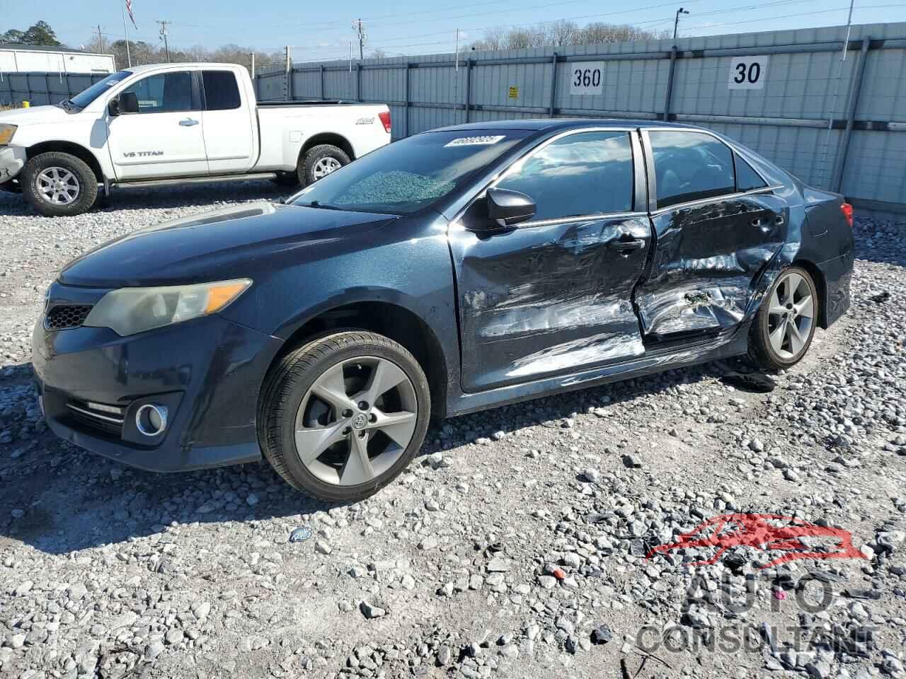 TOYOTA CAMRY 2014 - 4T1BF1FK4EU461011