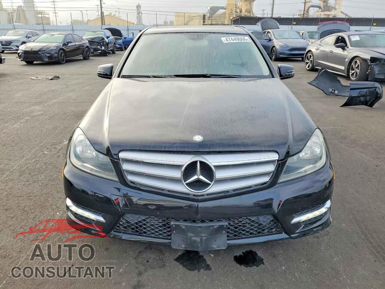 MERCEDES-BENZ C-CLASS 2013 - WDDGF4HB5DA778472