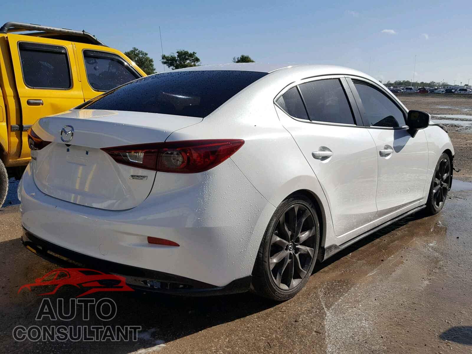MAZDA 3 2017 - 3MZBN1U78HM114910