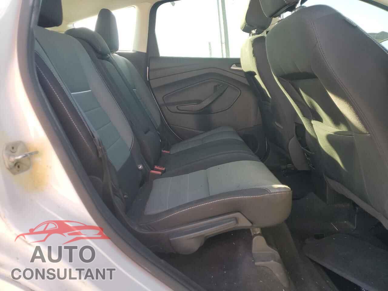 FORD CMAX 2015 - 1FADP5AU5FL101236