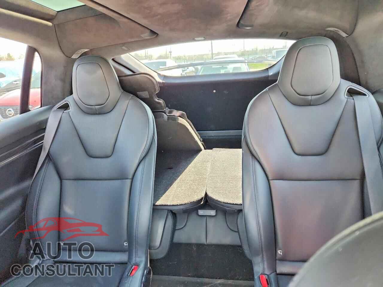 TESLA MODEL X 2024 - 7SAXCBE5XRF434384