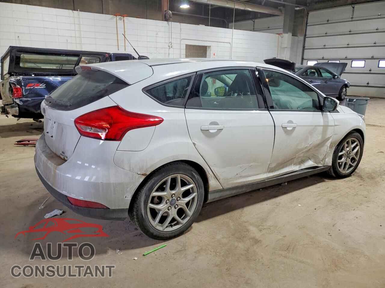 FORD FOCUS 2015 - 1FADP3K26FL253513