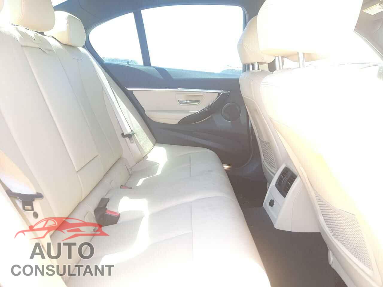 BMW 3 SERIES 2017 - WBA8B9C53HK676111
