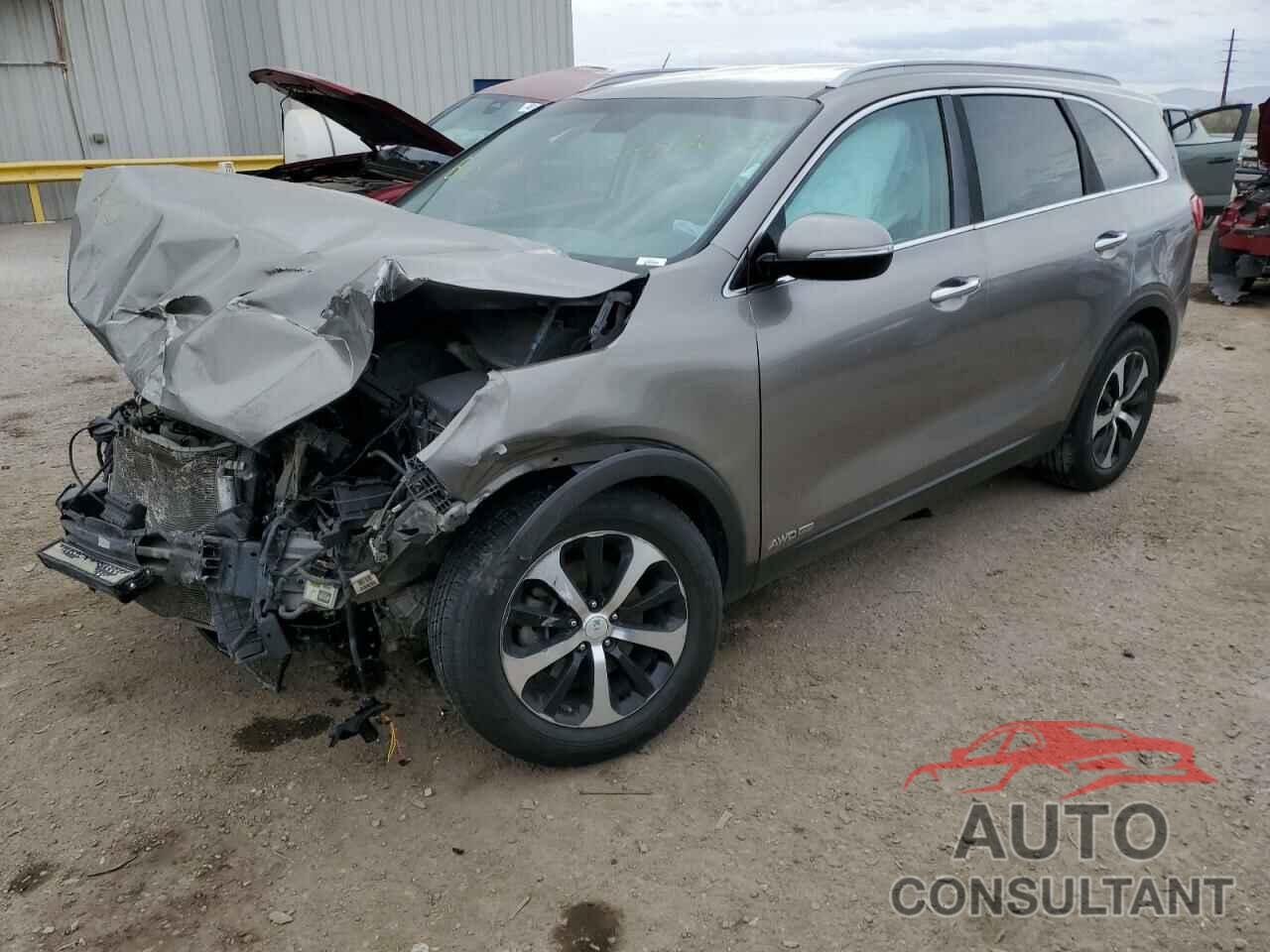 KIA SORENTO 2018 - 5XYPGDA57JG368232