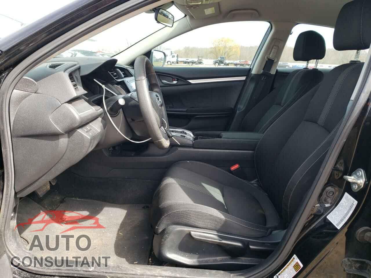 HONDA CIVIC 2019 - 2HGFC2F68KH596158