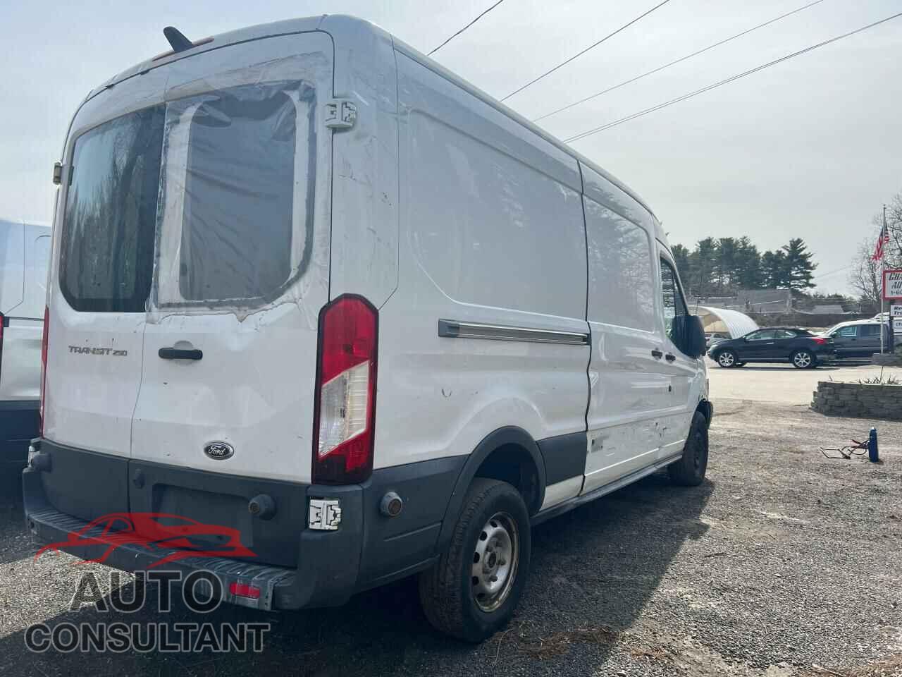 FORD TRANSIT 2015 - 1FTNR2CM2FKB11359