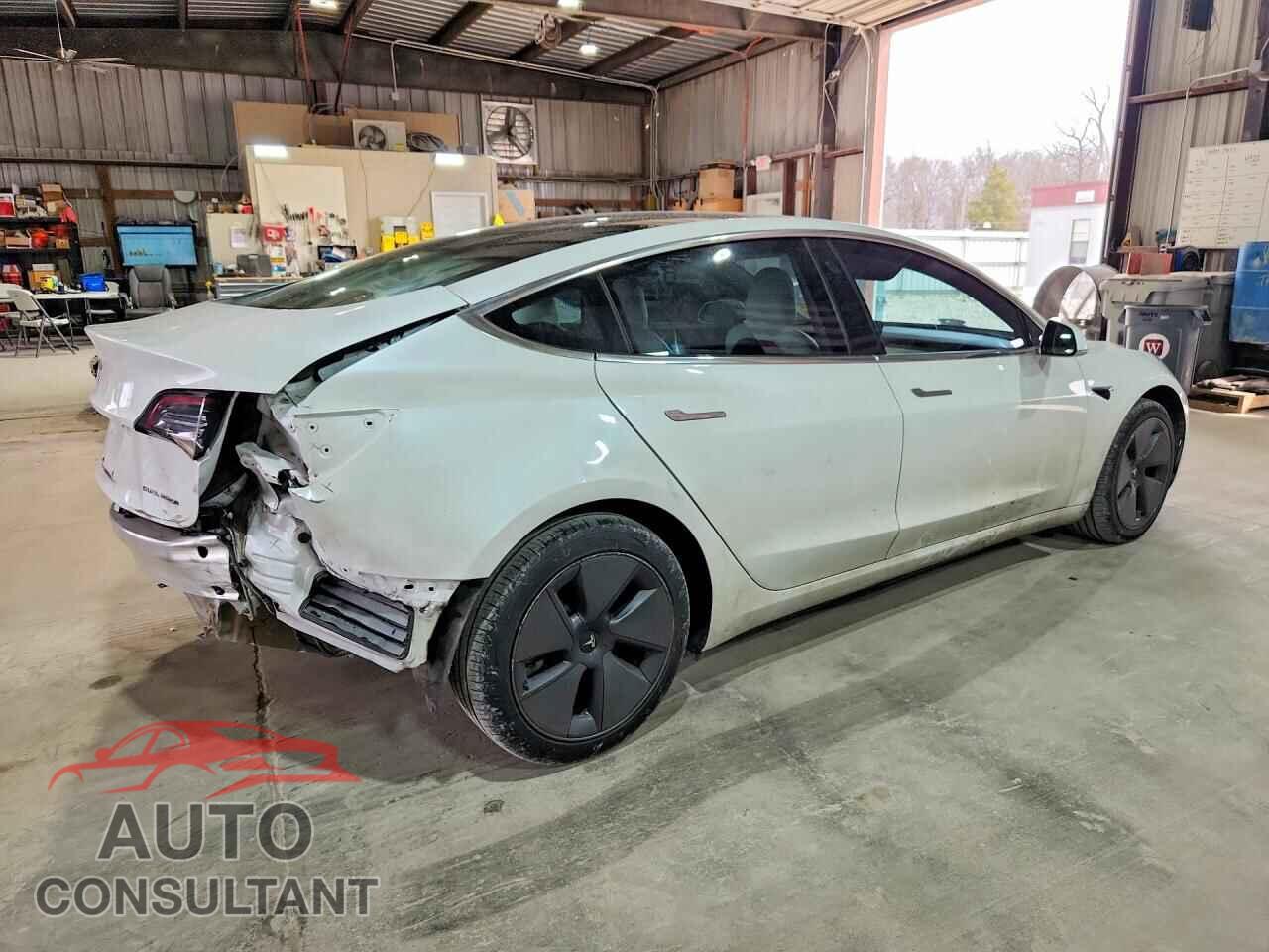 TESLA MODEL 3 2018 - 5YJ3E1EB4JF096765