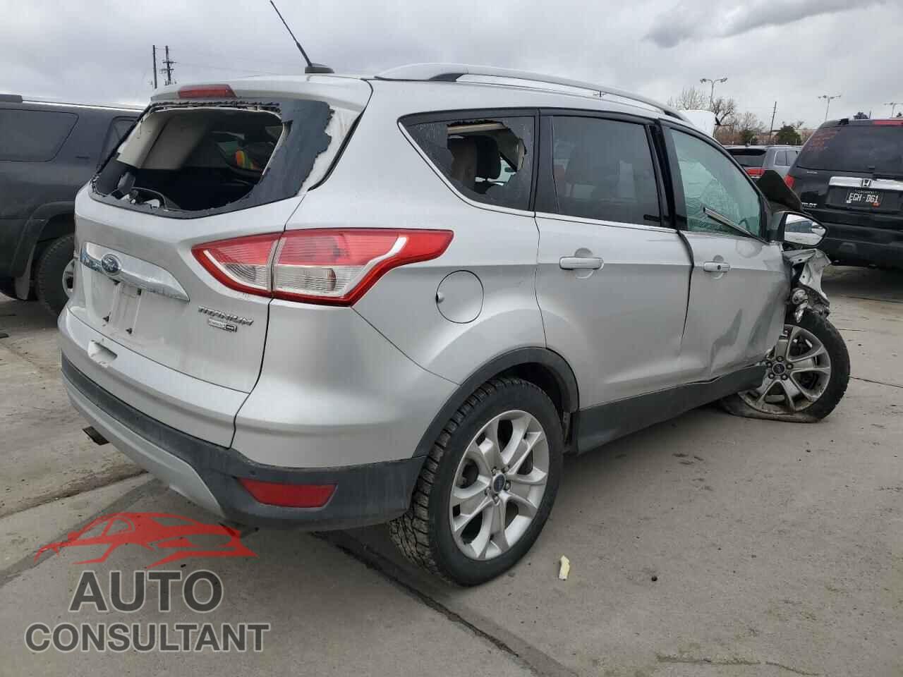 FORD ESCAPE 2015 - 1FMCU9J90FUC67087