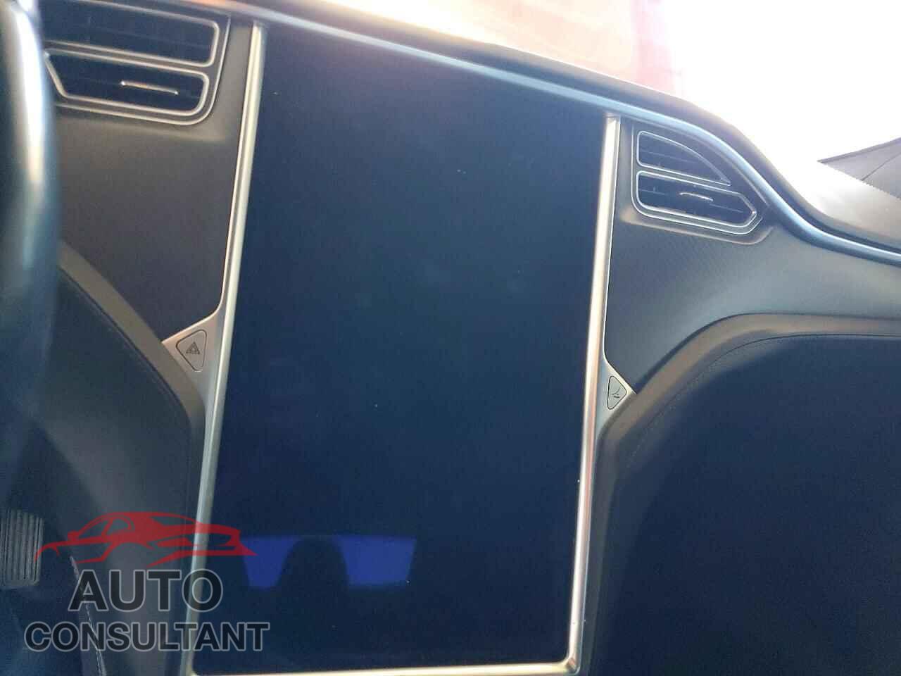 TESLA MODEL S 2017 - 5YJSA1E13HF208903