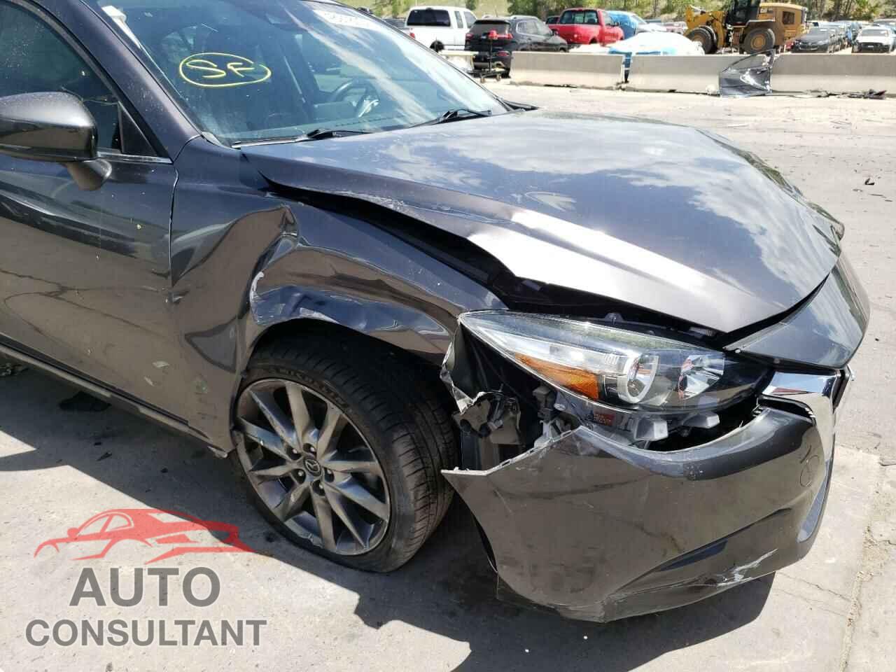 MAZDA 3 2018 - 3MZBN1V36JM256531
