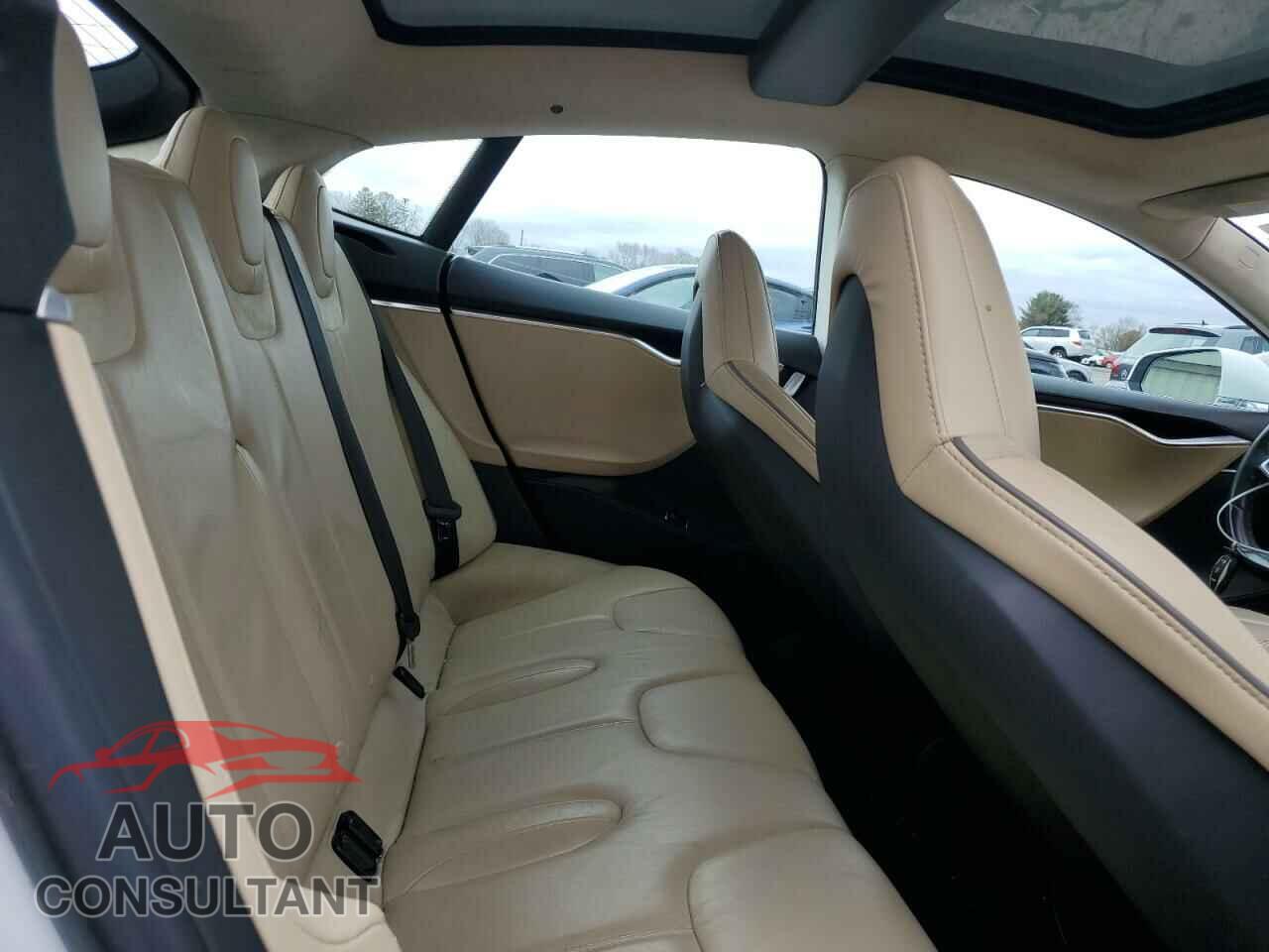 TESLA MODEL S 2014 - 5YJSA1H17EFP29470