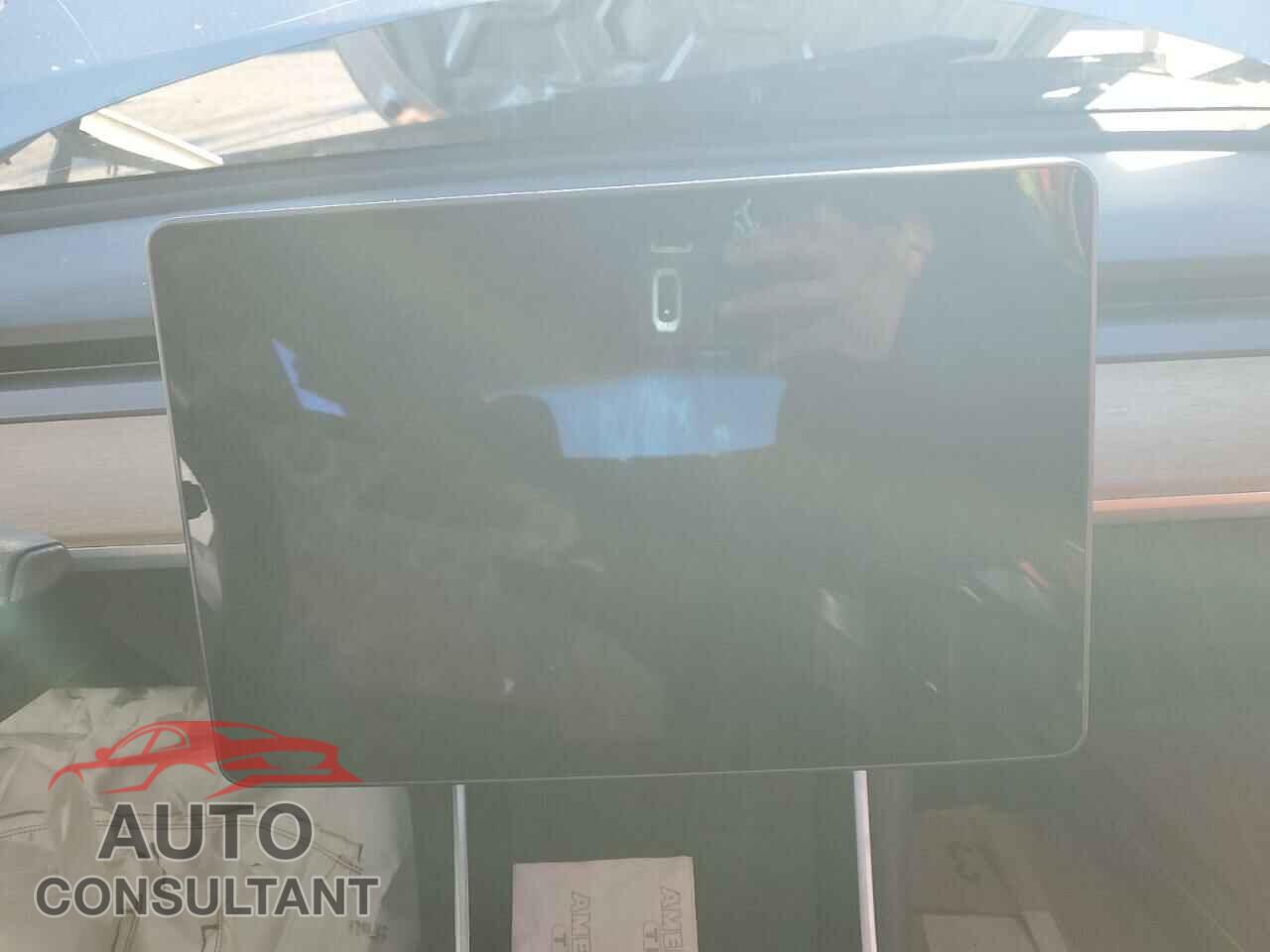 TESLA MODEL 3 2017 - 5YJ3E1EA0HF002494