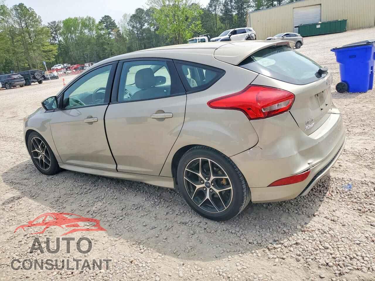FORD FOCUS 2015 - 1FADP3K22FL267442