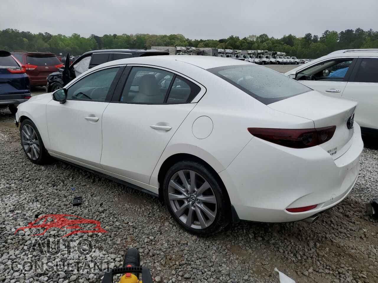 MAZDA 3 2021 - JM1BPACL1M1327670