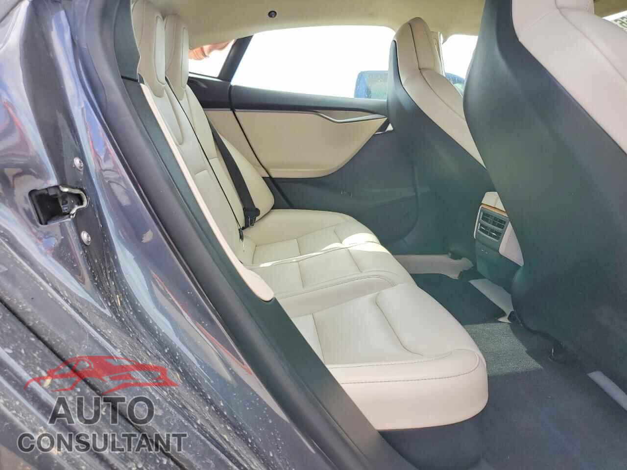 TESLA MODEL S 2019 - 5YJSA1E24KF305589