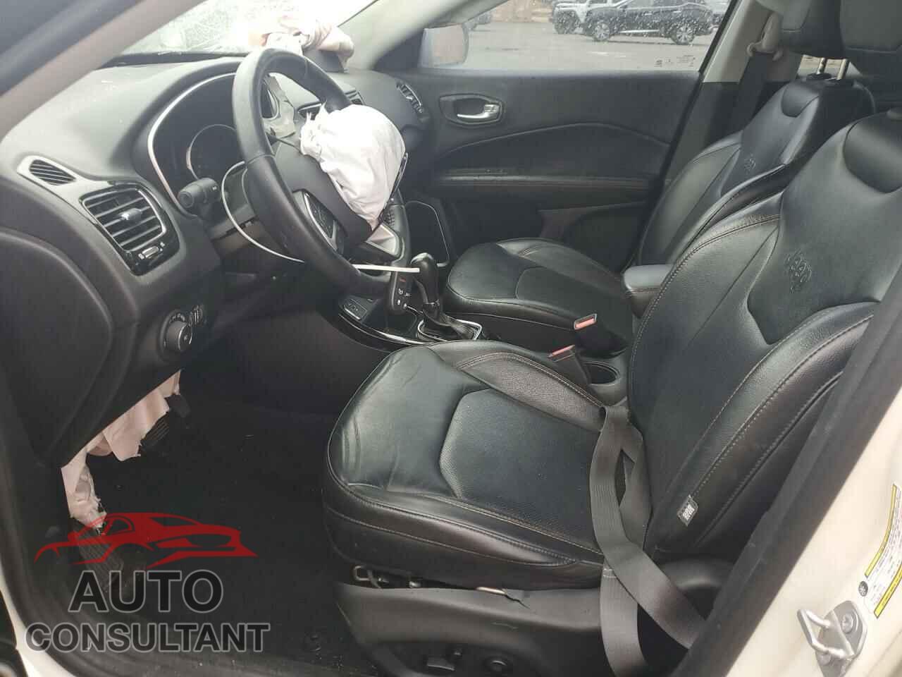 JEEP COMPASS 2018 - 3C4NJCCB3JT338482