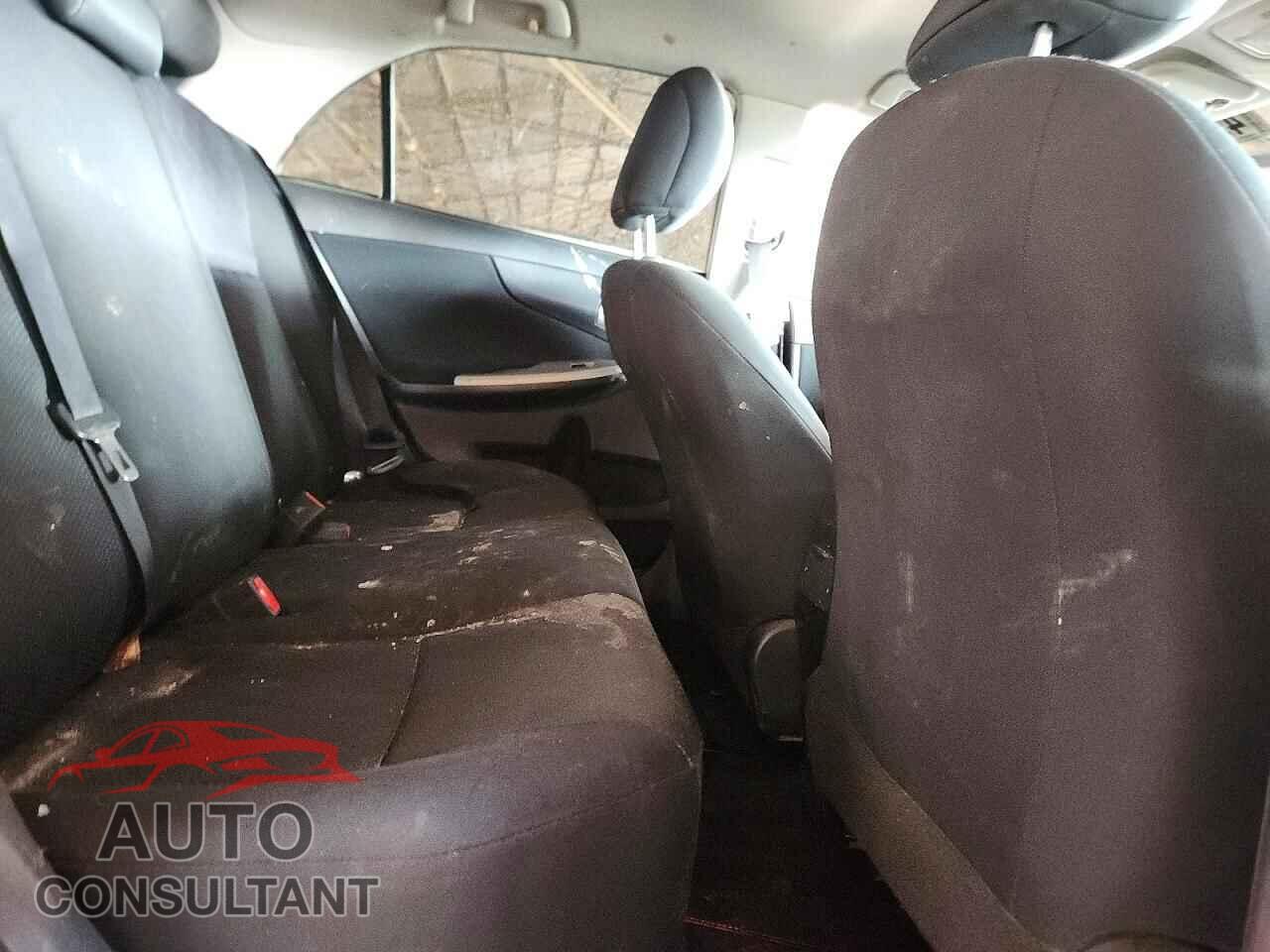 TOYOTA COROLLA 2010 - 2T1BU4EEXAC434734
