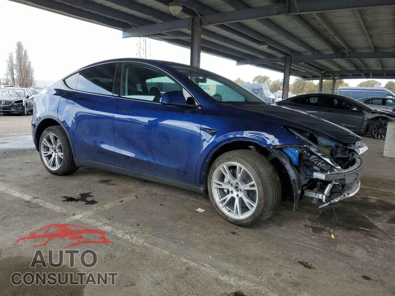 TESLA MODEL Y 2024 - 7SAYGDEE6RF025366