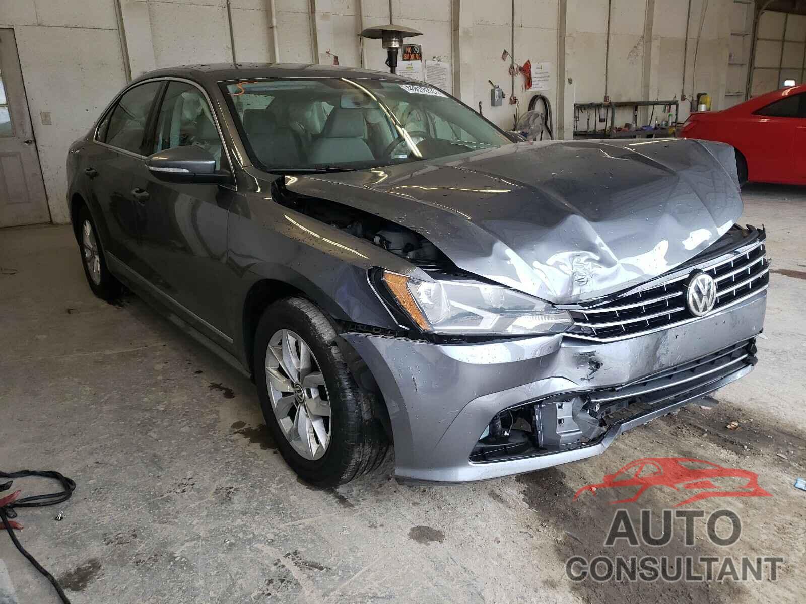 VOLKSWAGEN PASSAT 2017 - 1VWAT7A39HC015049