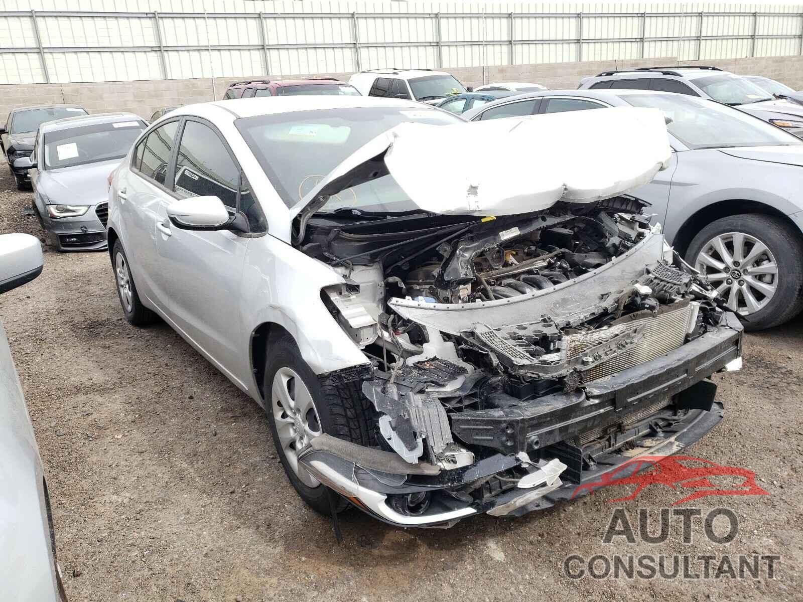 KIA FORTE 2018 - 3KPFL4A74JE206287