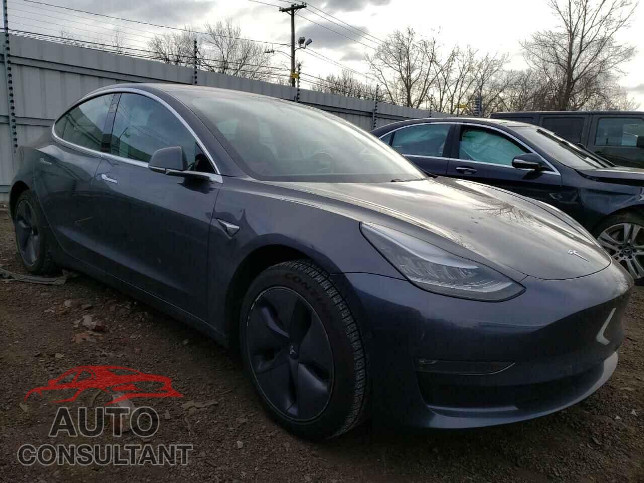 TESLA MODEL 3 2018 - 5YJ3E1EA5JF123933