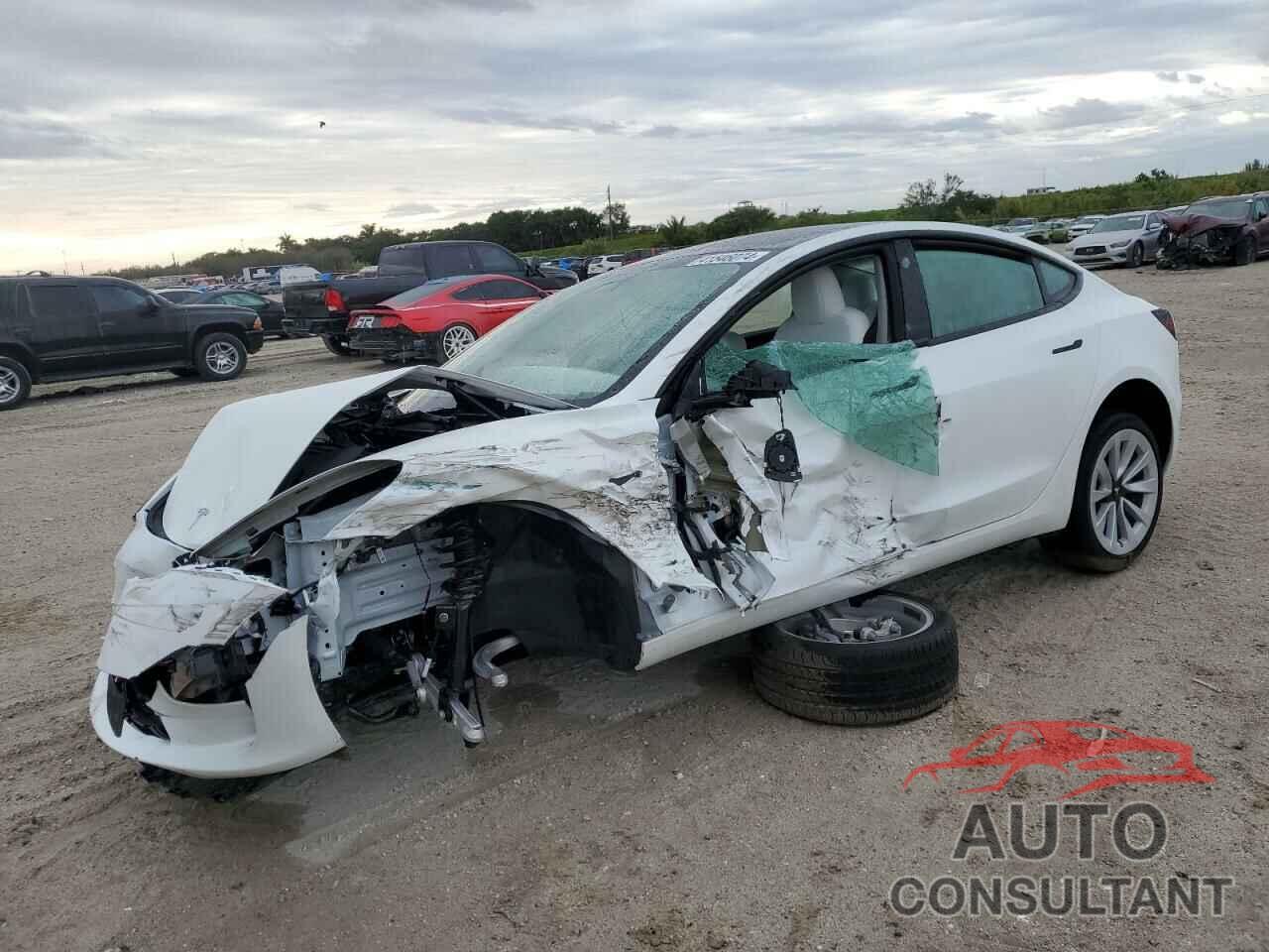 TESLA MODEL 3 2023 - 5YJ3E1EA0PF703809
