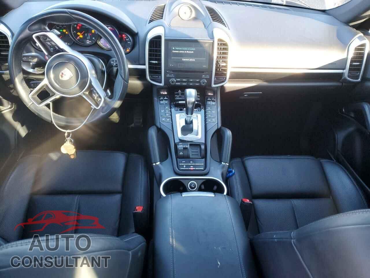 PORSCHE CAYENNE 2017 - WP1AA2A28HKA81289